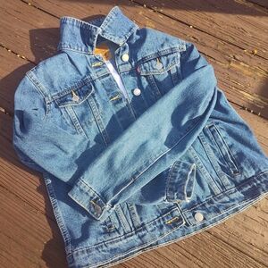 Levi's Classic Blue Jean Jacket for Kids ( Can Fit A Woman XS or S )